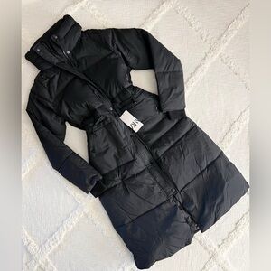 Zara Women's Elegant Black Puffer Jacket